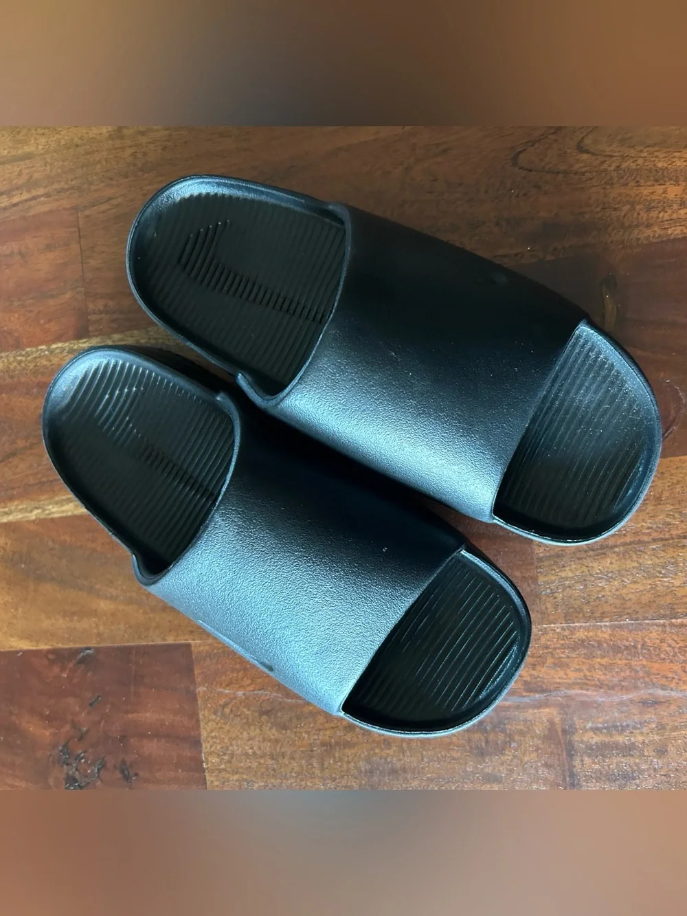 Nike Calm Slides in black size m 5 w 6